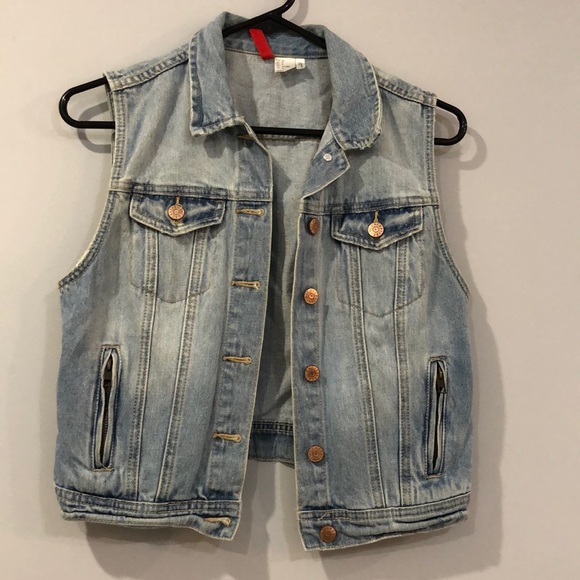 Jean Vest - Picture 1 of 3